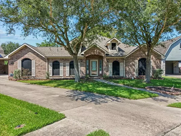 2222 Foxglove ST, League City, TX 77573