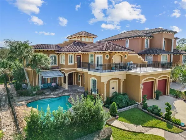 541 Villa DR, Seabrook, TX 77586