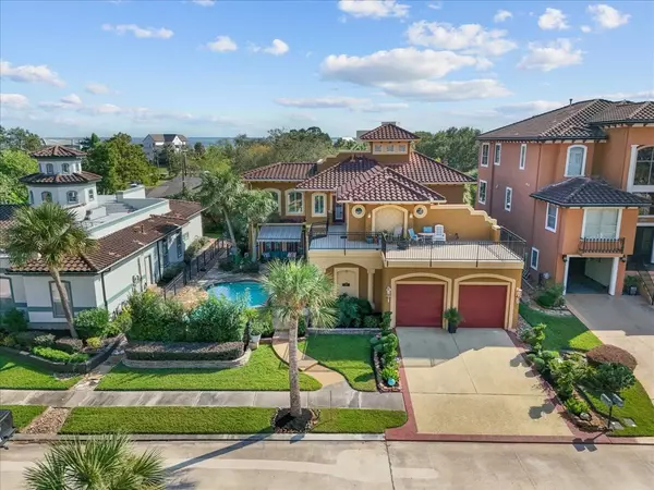 541 Villa DR, Seabrook, TX 77586