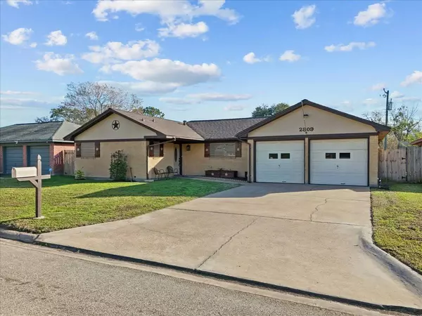 2809 Fairfield AVE, Texas City, TX 77590