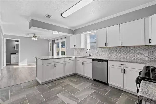 2809 Fairfield AVE, Texas City, TX 77590