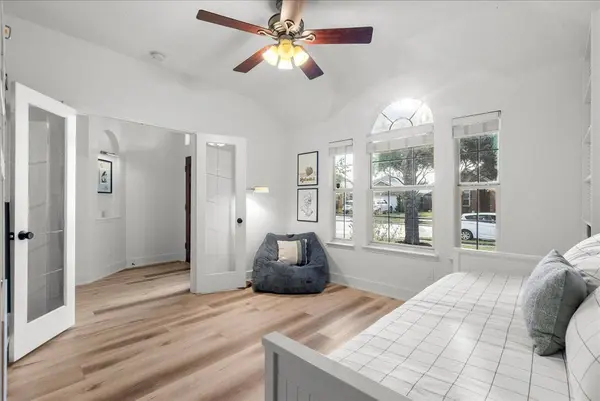 3284 Gladewater LN, League City, TX 77573