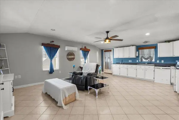 711 10th ST, Dickinson, TX 77539