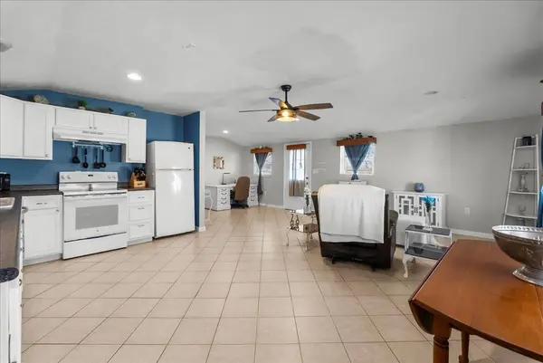 711 10th ST, Dickinson, TX 77539