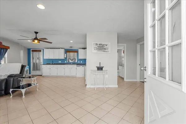 711 10th ST, Dickinson, TX 77539