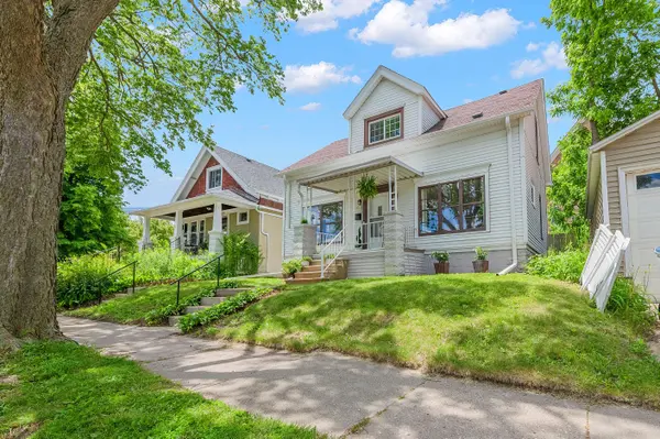 2713 S California St, Milwaukee, WI 53207