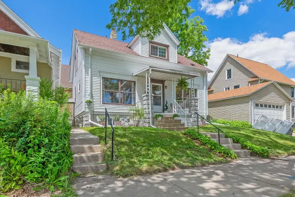 2713 S California St, Milwaukee, WI 53207
