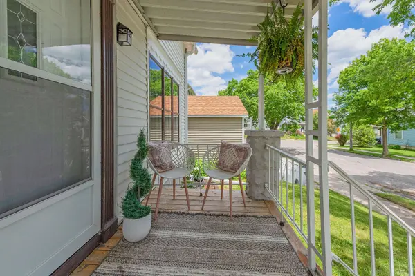 2713 S California St, Milwaukee, WI 53207