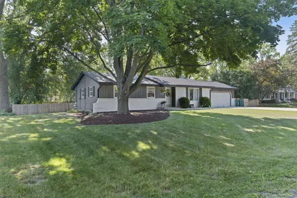 W157N9750 Glenwood Rd, Germantown, WI 53022