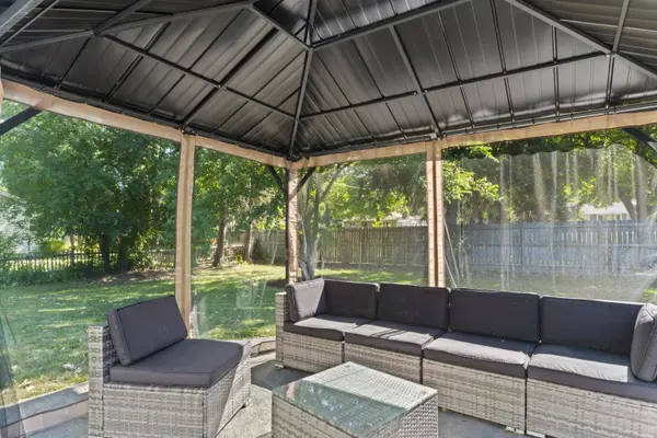 W157N9750 Glenwood Rd, Germantown, WI 53022