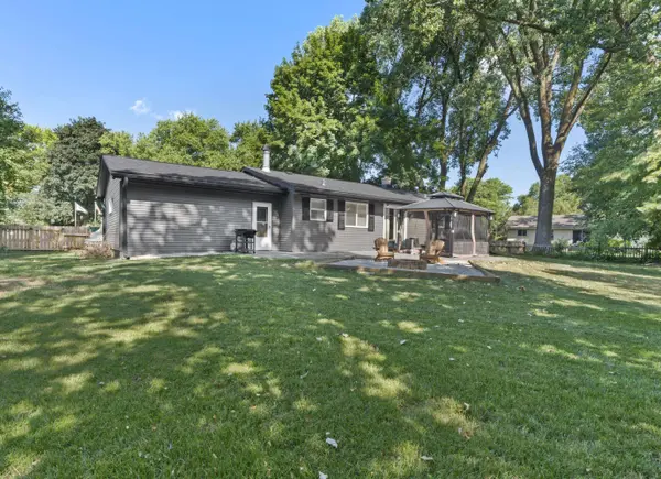 W157N9750 Glenwood Rd, Germantown, WI 53022