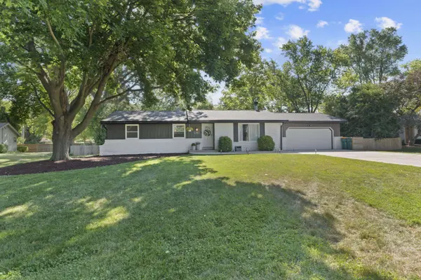 W157N9750 Glenwood Rd, Germantown, WI 53022
