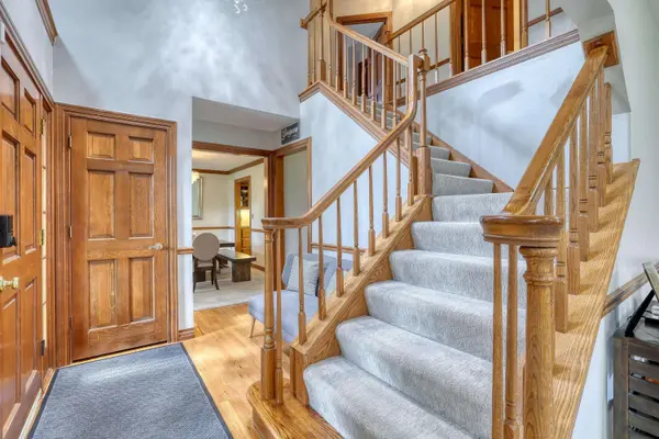 8424 S 68th St, Franklin, WI 53132