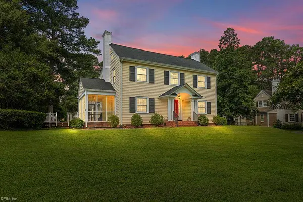 405 Meadow LN