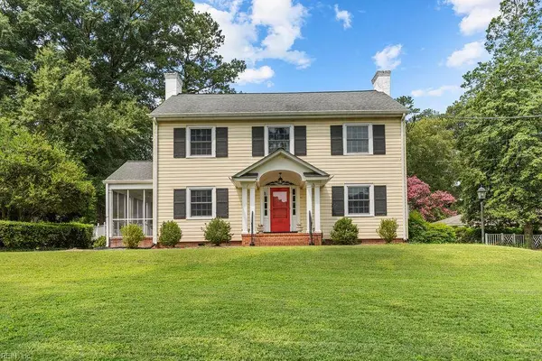 405 Meadow LN, Franklin, VA 23851
