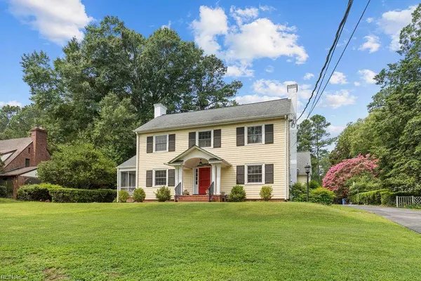 405 Meadow LN, Franklin, VA 23851