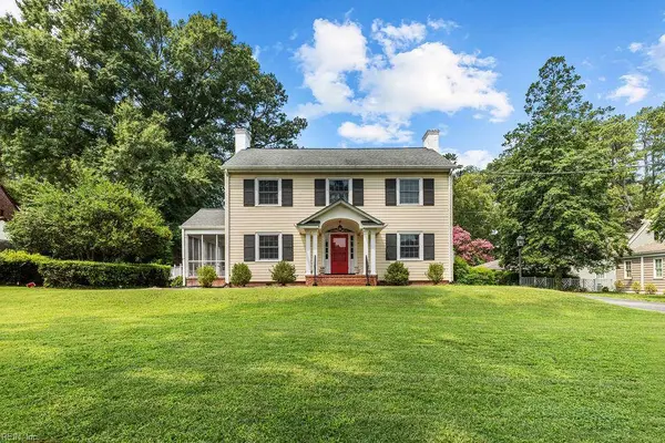 405 Meadow LN, Franklin, VA 23851