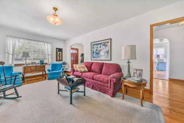 2039 Mayfield DR, Roanoke, VA 24014