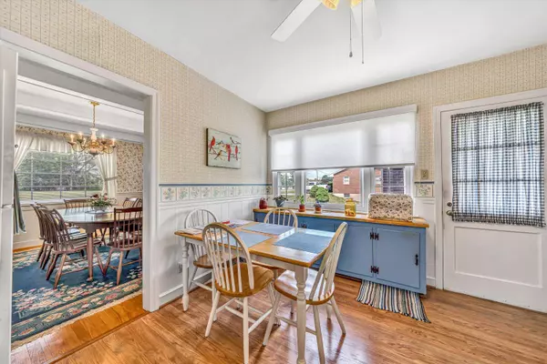 2039 Mayfield DR, Roanoke, VA 24014