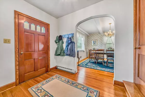 2039 Mayfield DR, Roanoke, VA 24014