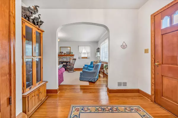 2039 Mayfield DR, Roanoke, VA 24014