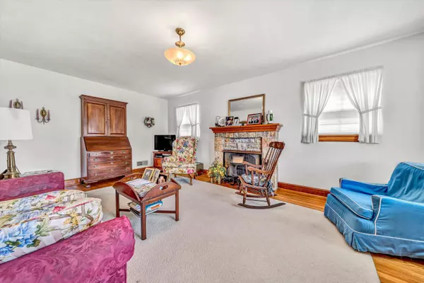 2039 Mayfield DR, Roanoke, VA 24014