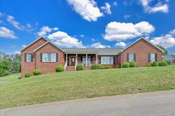 802 Gates LN, Roanoke, VA 24012