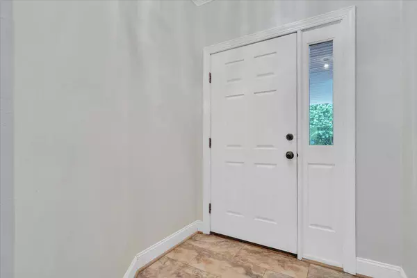 2521 Feather Garden CIR, Vinton, VA 24179