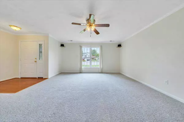 2420 Carlsbad CIR, Roanoke, VA 24012