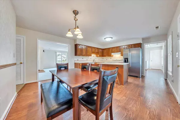 2420 Carlsbad CIR, Roanoke, VA 24012