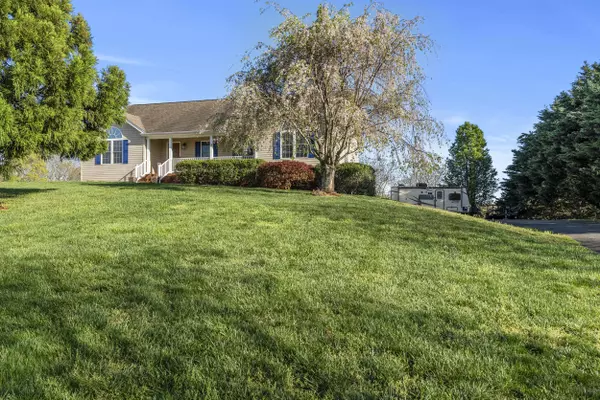 3676 Horseshoe Bend RD, Goodview, VA 24095