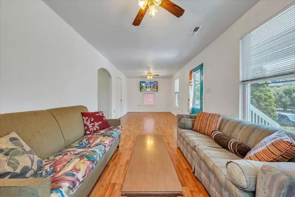 825 Day AVE, Roanoke, VA 24016