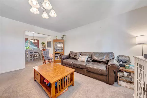 919 Halifax CIR, Vinton, VA 24179