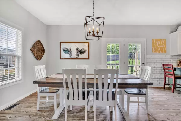 2010 Lawson LN, Vinton, VA 24179