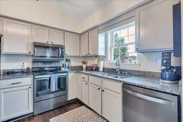 2414 Carlsbad CIR, Roanoke, VA 24012