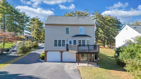 226 Bush DR, Vinton, VA 24179