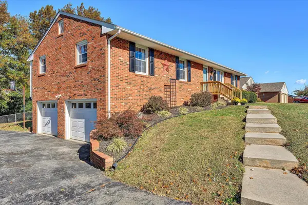 5068 JONATHAN LN, Roanoke, VA 24019