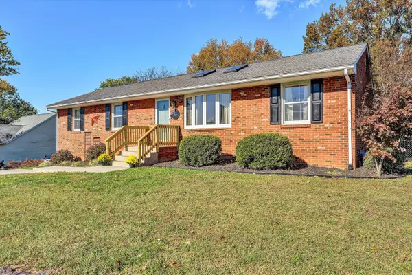 5068 JONATHAN LN, Roanoke, VA 24019