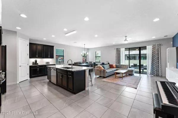 7504 Poulicny LN, Melbourne, FL 32940