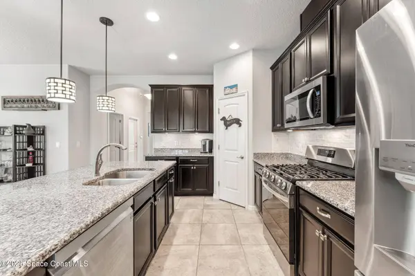 3046 Casterton DR, Melbourne, FL 32940