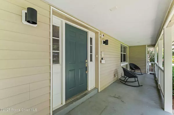 2225 Royal Oaks DR, Rockledge, FL 32955