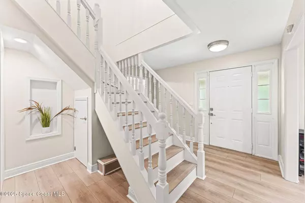 2225 Royal Oaks DR, Rockledge, FL 32955