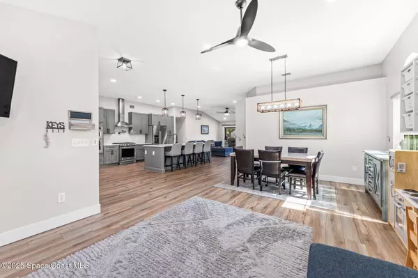 1218 Rolling Meadows DR, Rockledge, FL 32955