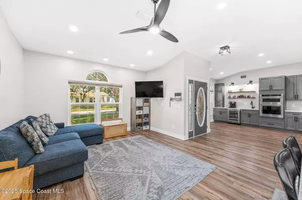 1218 Rolling Meadows DR, Rockledge, FL 32955