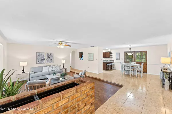 2175 Lacourt LN, Malabar, FL 32950