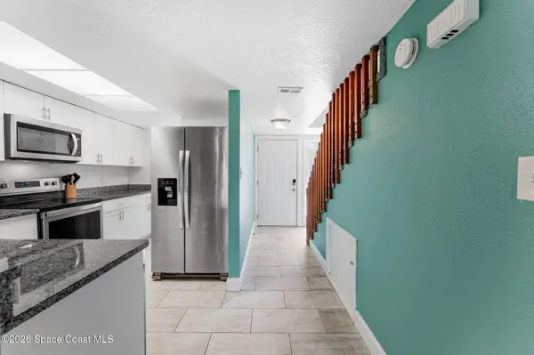 402 N 1st ST #10, Cocoa Beach, FL 32931
