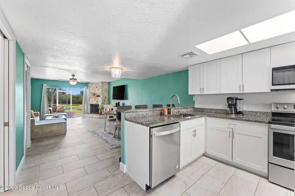 402 N 1st ST #10, Cocoa Beach, FL 32931