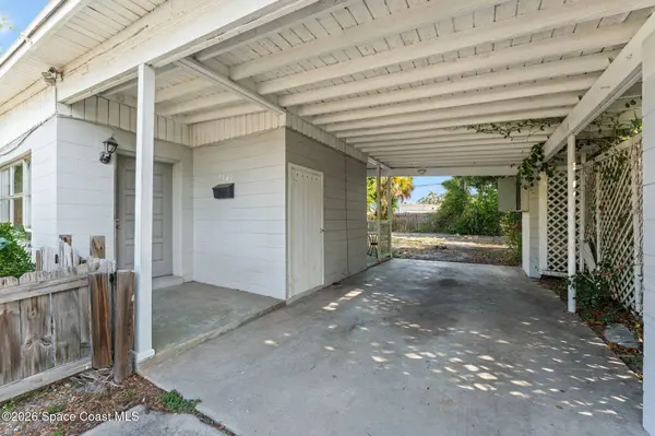 1042 Azalea LN, Cocoa, FL 32922