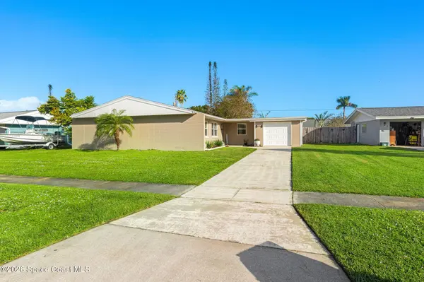 898 Levitt Pkwy, Rockledge, FL 32955