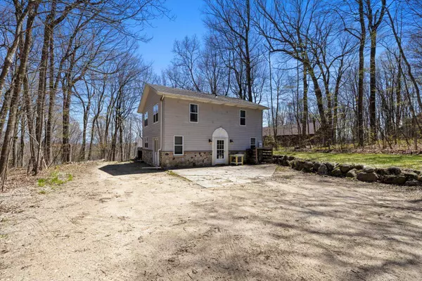 3951 Oak Ave, Polk, WI 53095